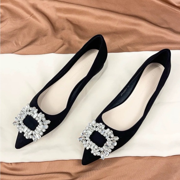 SOLD elegant black shoes - Picture 1 of 2